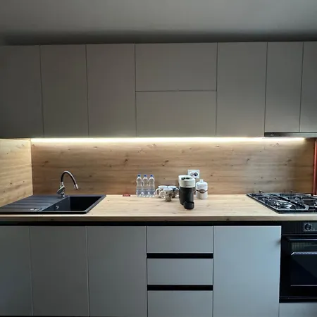 1 Mai Διαμέρισμα