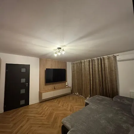 1 Mai Διαμέρισμα *