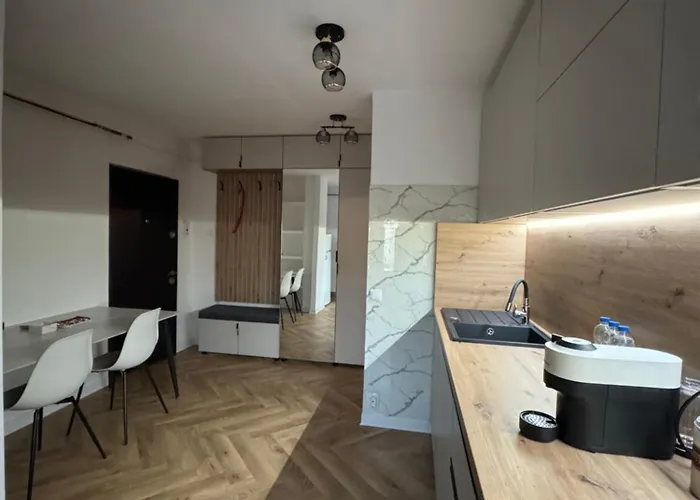 1 Mai * クラヨーヴァ