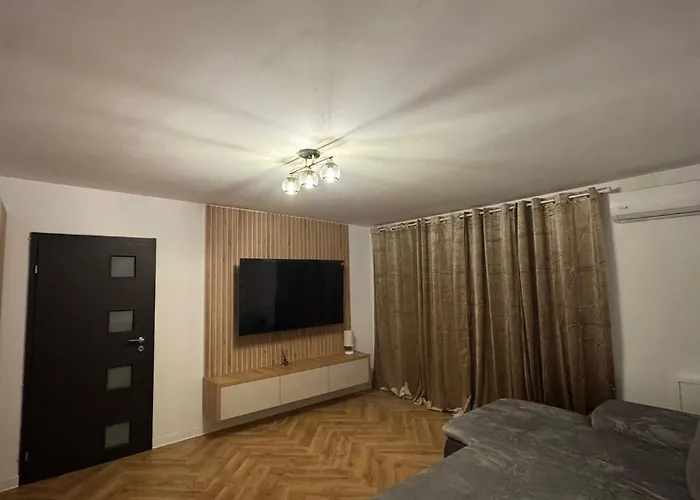 1 Mai アパート *